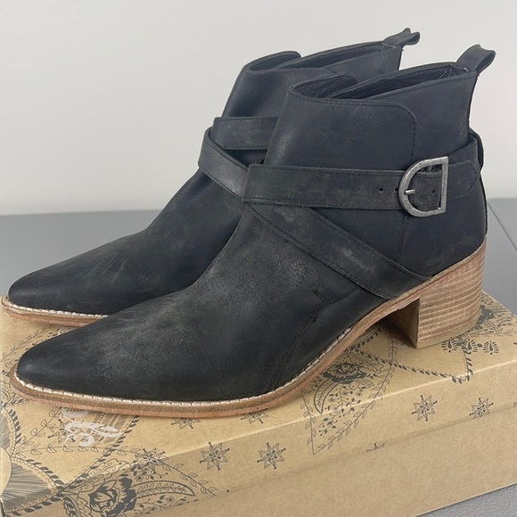 Free People Shoes - Free People Back Loop Ankle Boot. Washed Black. Size 40 (10)